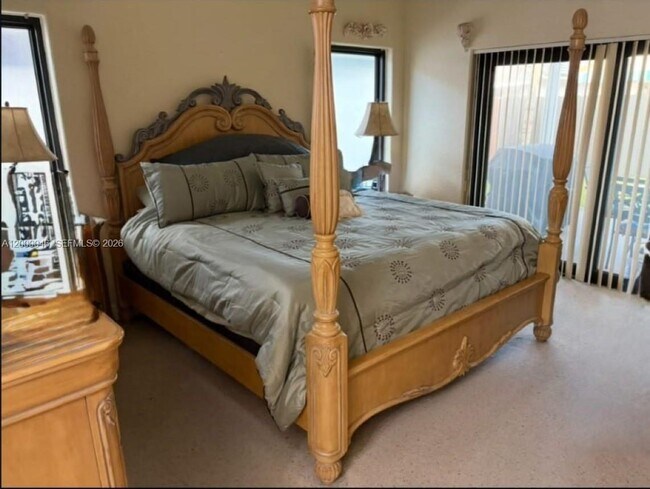 Foto del edificio - 8741 NW 141st Terrace