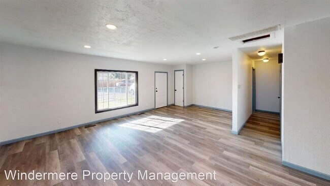 Building Photo - 2 br, 1 bath House - 1357 Whitman Street