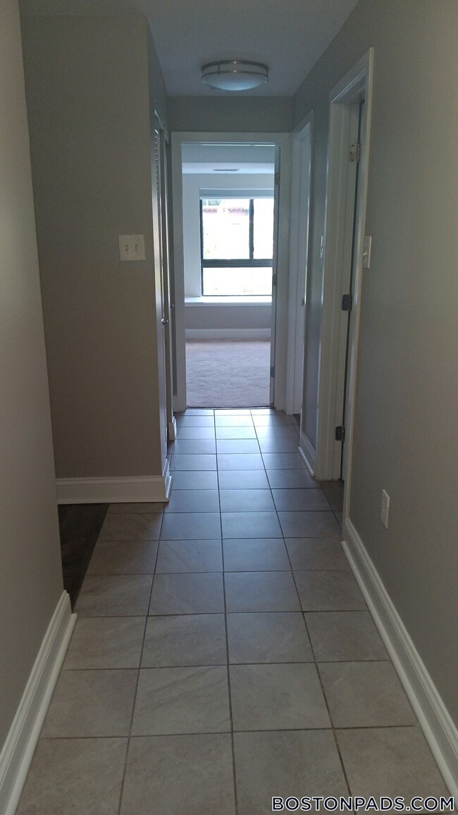 Building Photo - 1111 Beacon St