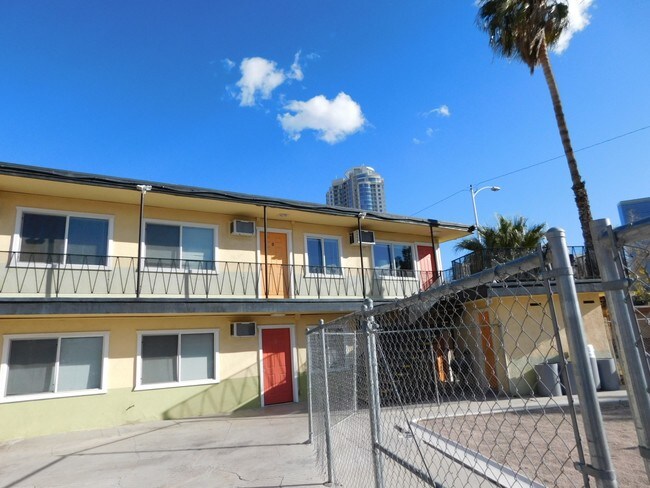 Foto del edificio - West Cleveland Avenue Multi-Family