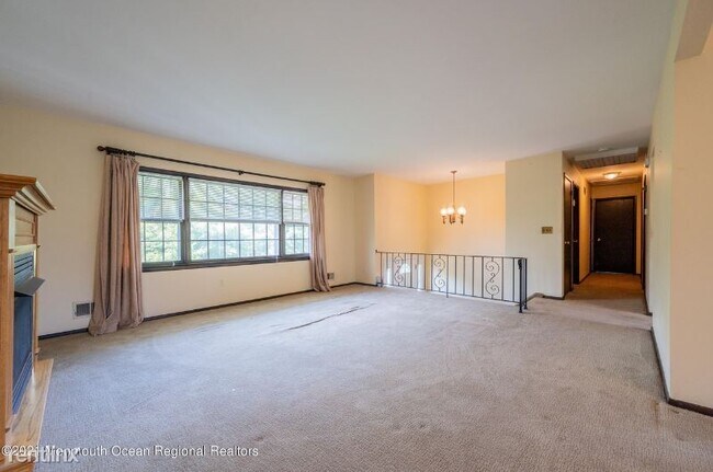 Building Photo - 4 br, 3 bath House - 1030 Mulberry Pl