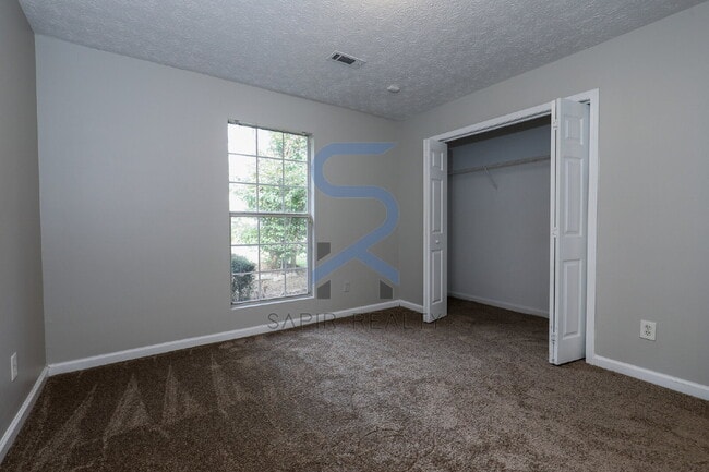 Foto del edificio - Move in before October 15th and get a $250...
