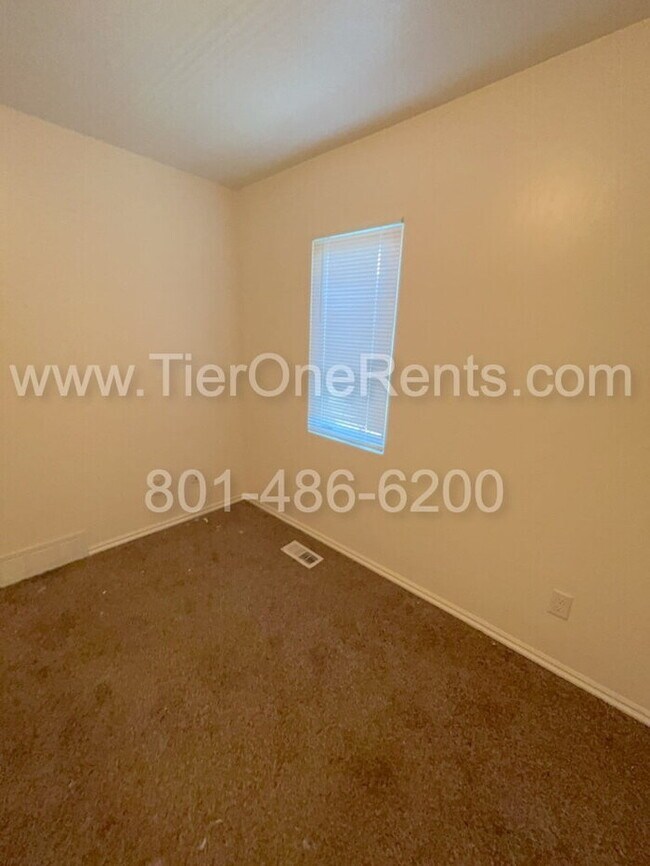 Foto del edificio - This property offers a NO DEPOSIT option a...