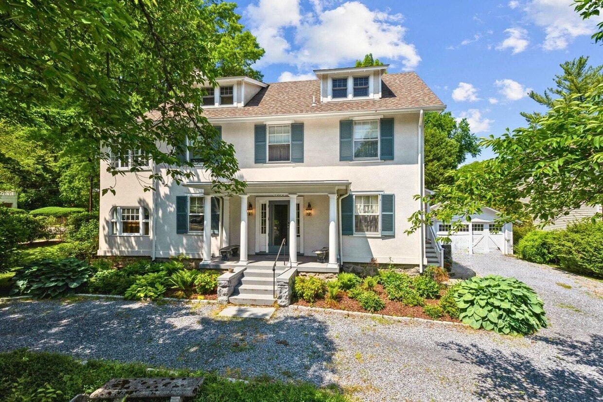 Primary Photo - 7300 Connecticut Ave