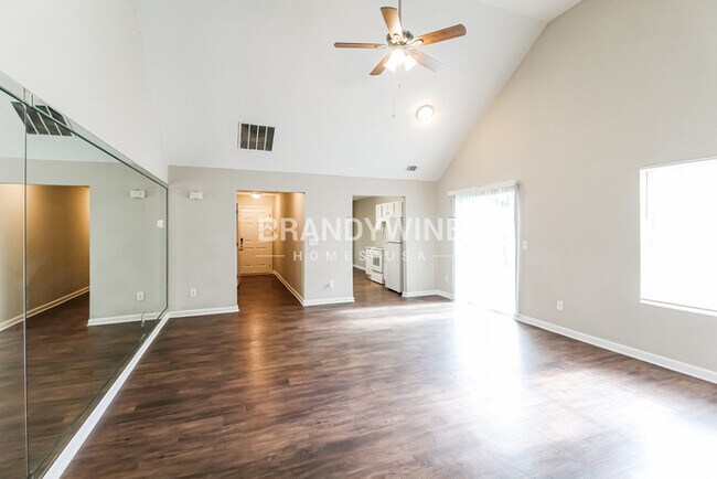 Building Photo - 4976 Truitt Ln