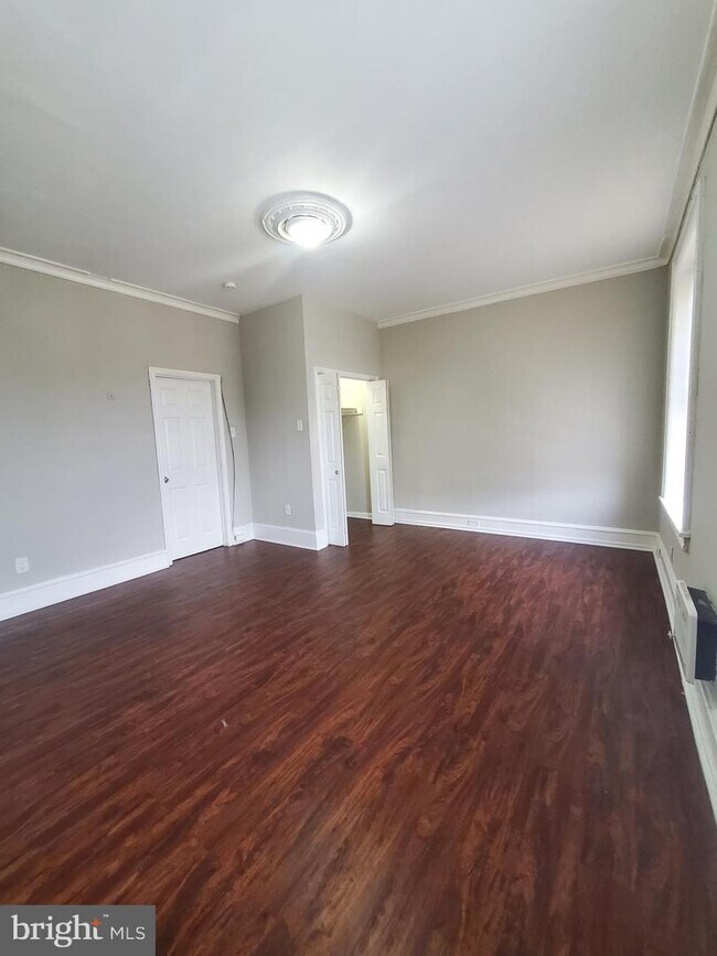 Building Photo - 1464 N 52nd St