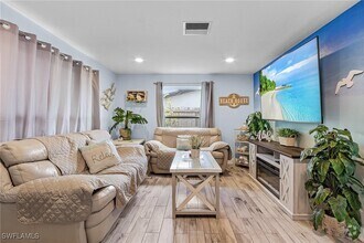 Building Photo - 206 Cape Coral Pkwy W