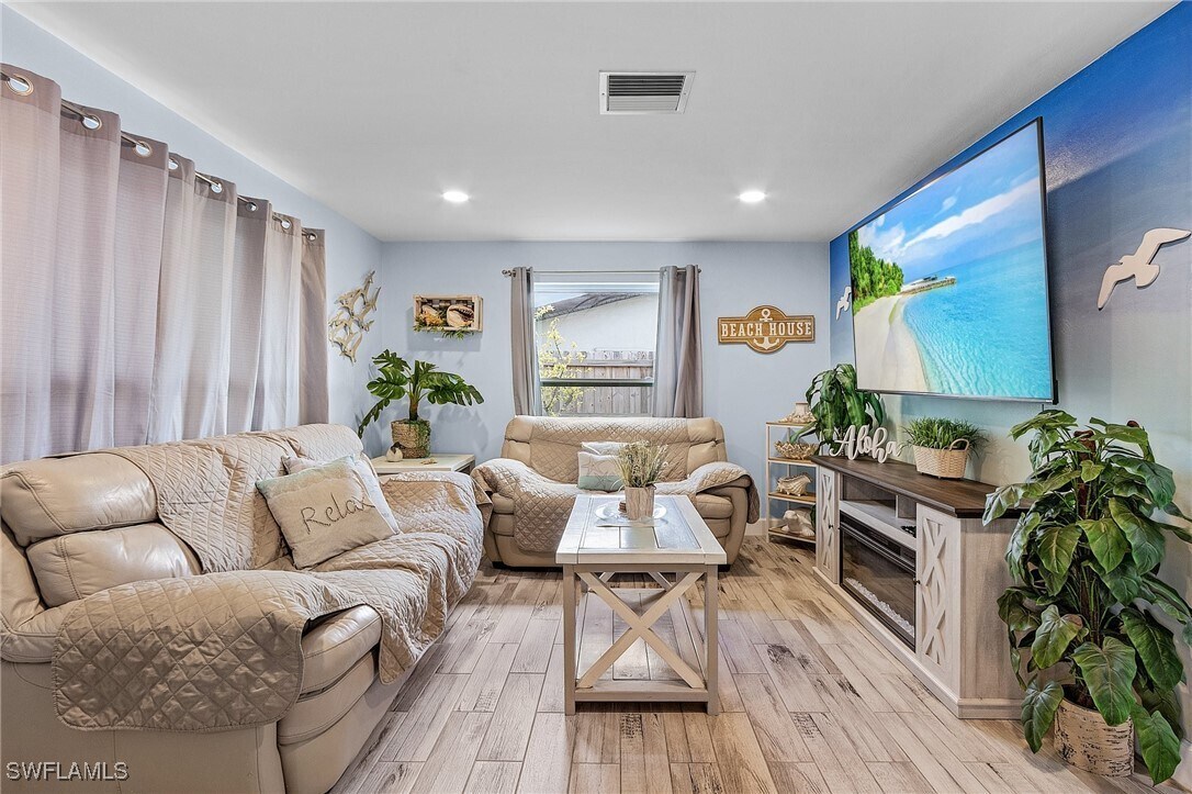 Foto principal - 206 Cape Coral Pkwy W