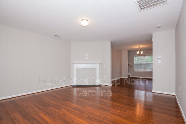 Building Photo - 3318 Victoria Brook Ln