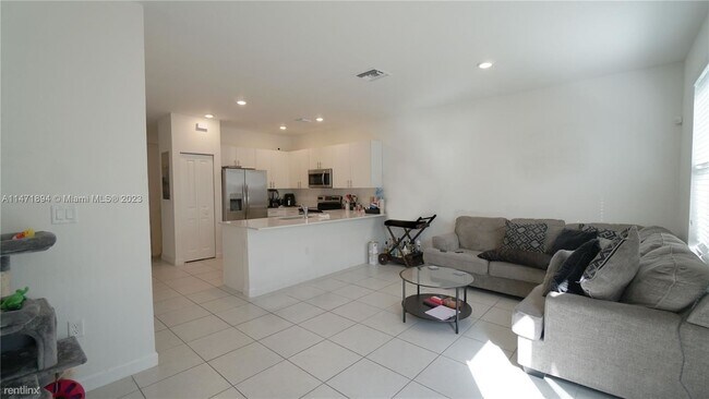 Foto del edificio - 3 br, 2.5 bath House - 11870 SW 246th Ln