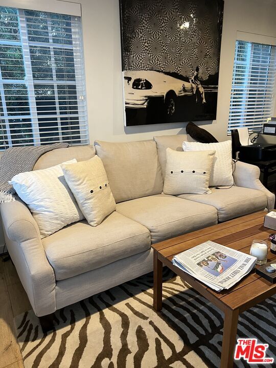 Foto del edificio - 252 Hampton Dr