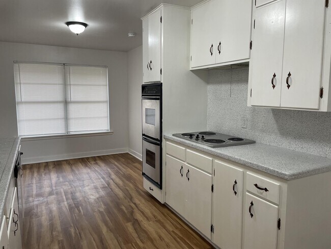 Building Photo - 505 Santa Monica Pl