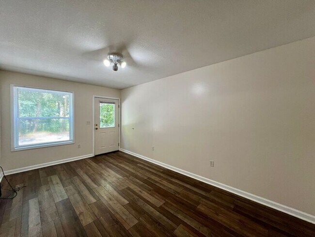 Building Photo - 133 Citadel Dr
