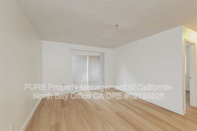 Foto del edificio - 146 Brush Creek Rd