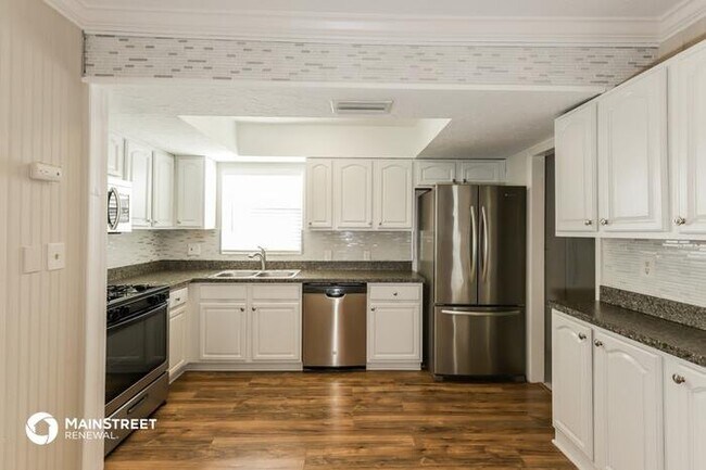 Foto del edificio - 1833 SHORE ACRES BLVD NE, ST PETERSBURG, F...