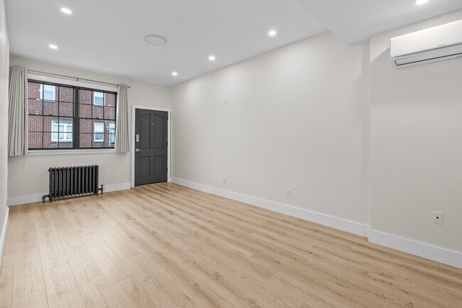 Foto del edificio - 2602 E Cambria St
