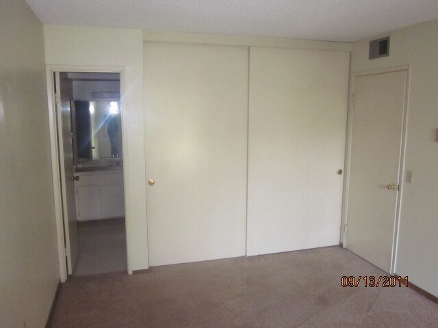 Building Photo - 4221 Bonita Rd