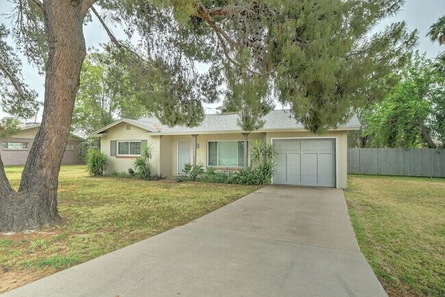 Foto del edificio - COMING SOON! Charming 2-Bedroom Rental in ...