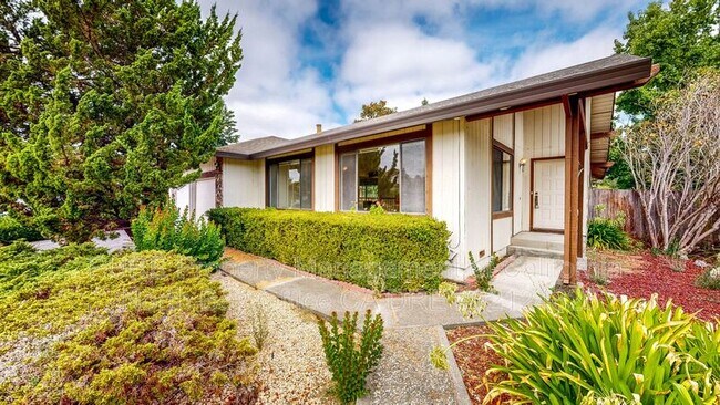 Foto del edificio - 670 Hudis St