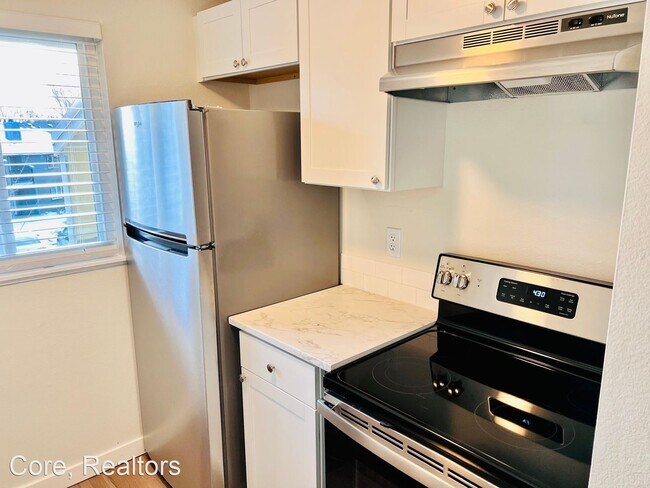Building Photo - 2 br, 1 bath House - 12642 NW Barnes Rd, #7