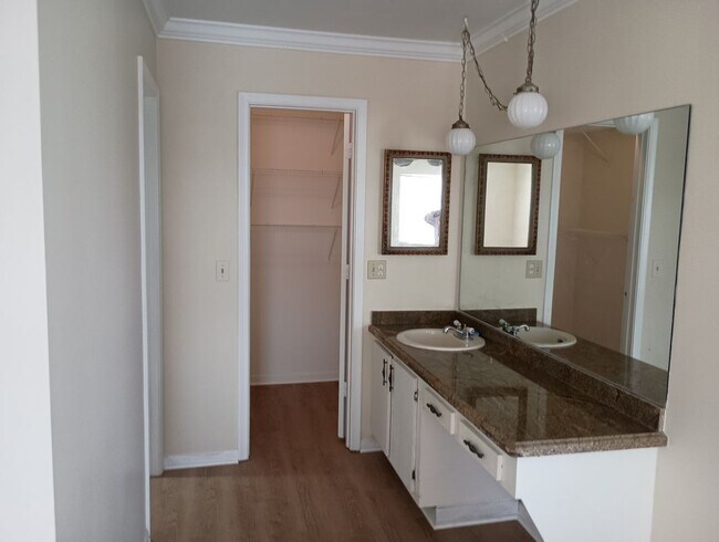 Foto del edificio - 1361 NW 19th Terrace