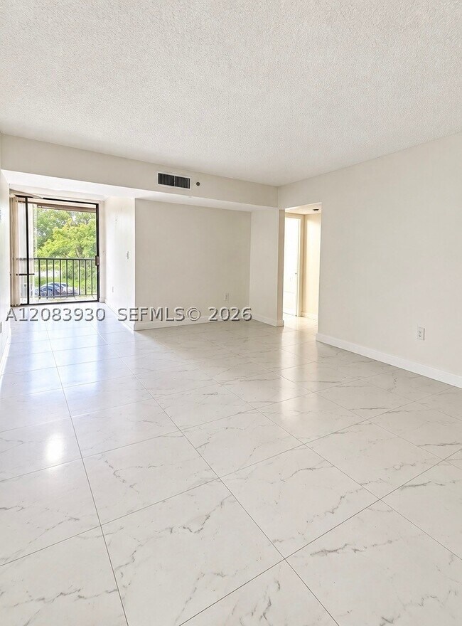 Foto del edificio - 8760 SW 133rd Ave