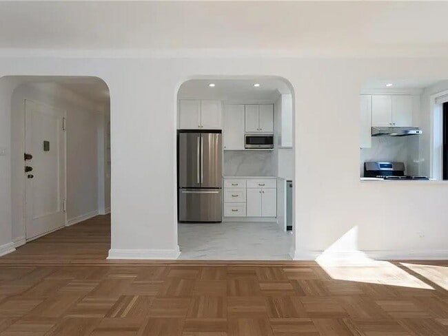 Building Photo - 415 Ocean Pkwy