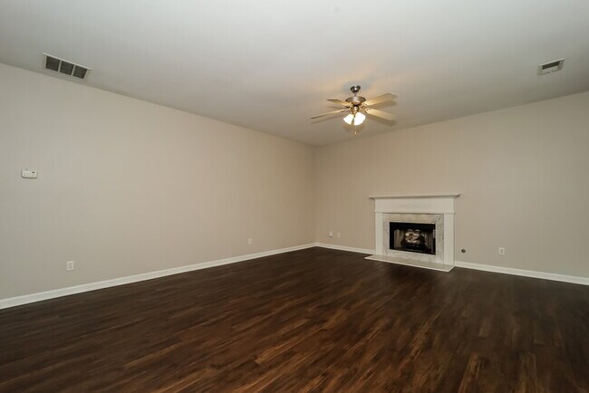 Foto del edificio - 8131 Vincent Mill Dr