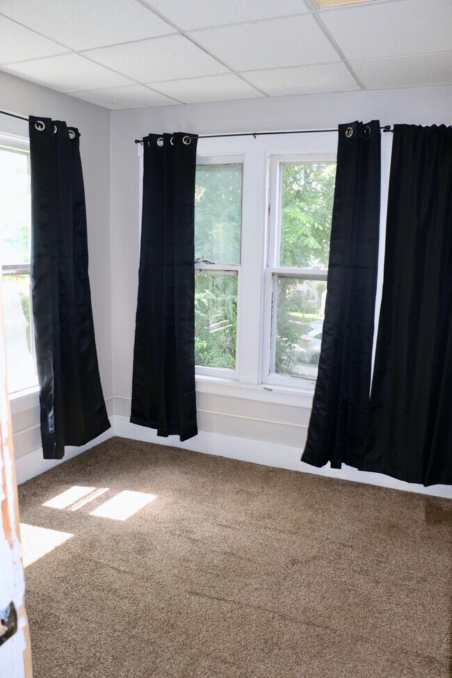 Dormitorio - 331 Center St