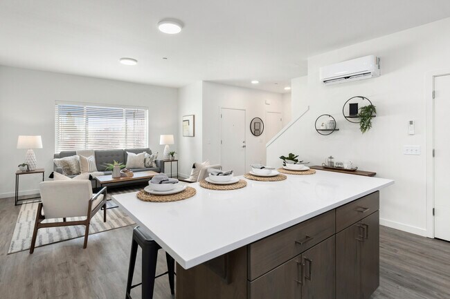 Foto del edificio - 1103 NE 83rd St