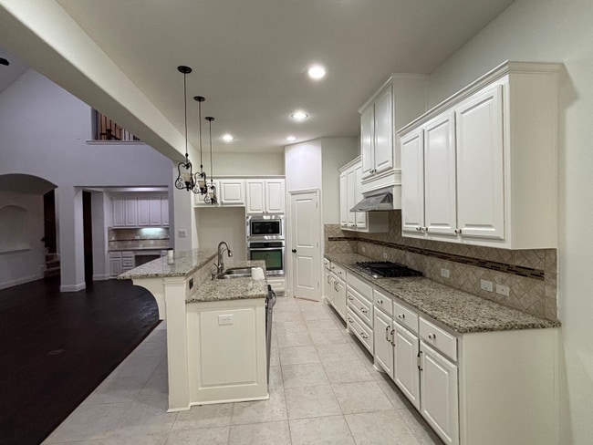 Building Photo - 13966 Clusterberry Dr