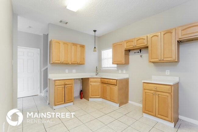 Building Photo - 7744 Ellis Dr