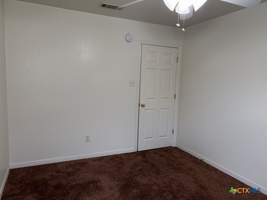 Building Photo - 308 Cedar Ridge Dr