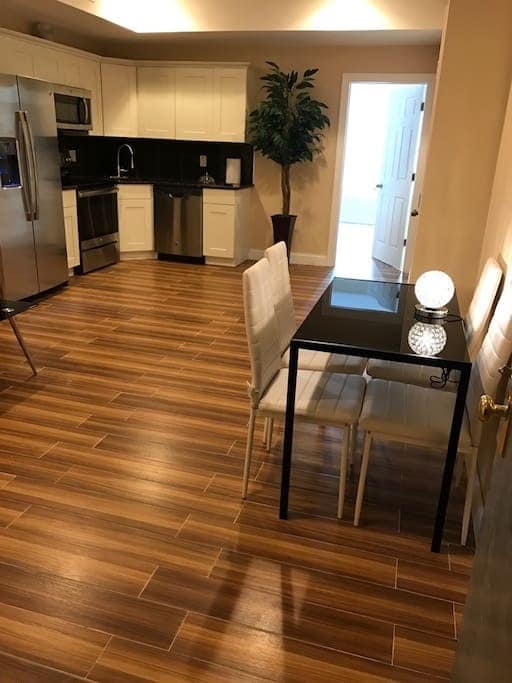 Photo - 116 N 9th St (Philadelphia, PA)