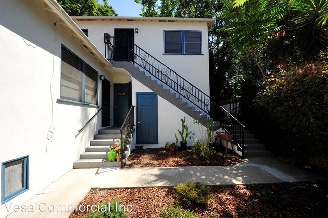 Building Photo - 632-636 Echo Park Ave