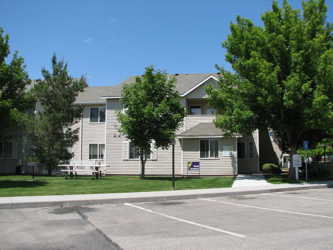 Building Photo - Mallard Cove Apartments