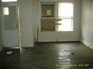 Building Photo - 5832 Etzel Ave