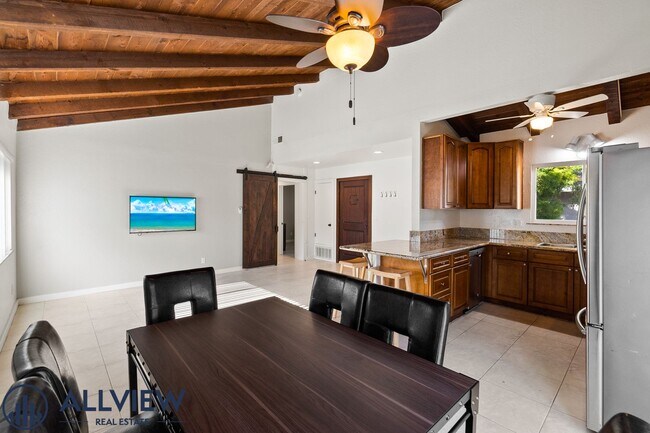 Foto del edificio - Highly upgraded 3 bed 2 bath condo availab...