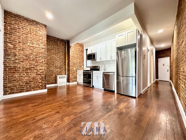Foto del edificio - 1486 Bedford Ave