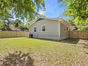 Building Photo - 1201 Bacon St Building Photo - 1201 Bacon St