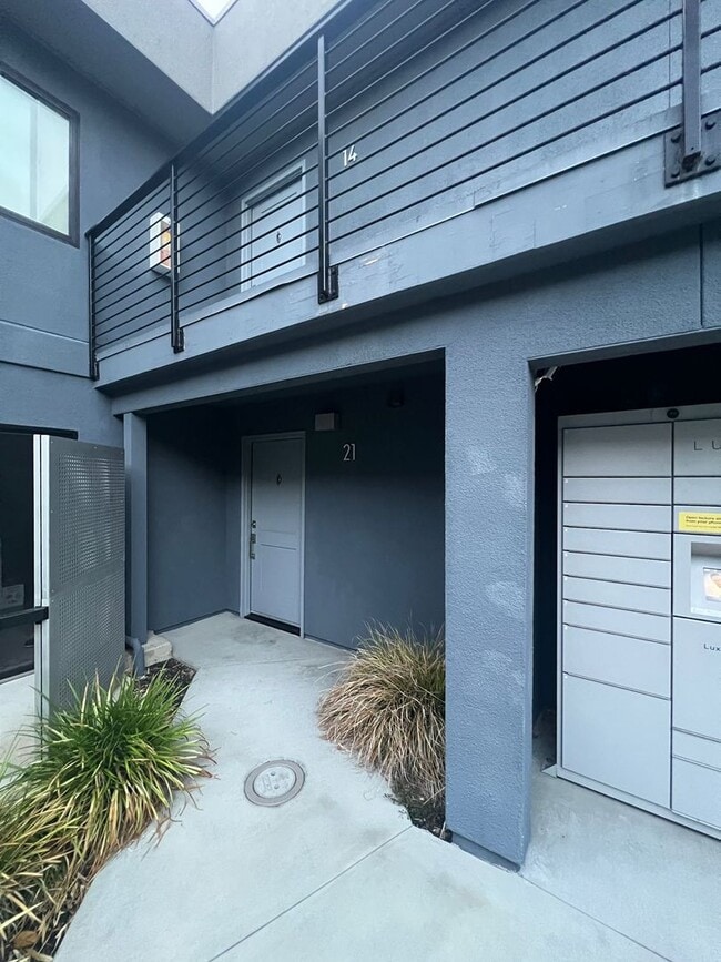Interior Photo - Innovation at Hollenbeck