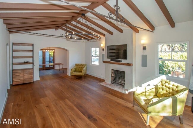 Building Photo - 5 br, 3.5 bath House - 195 N California Ave