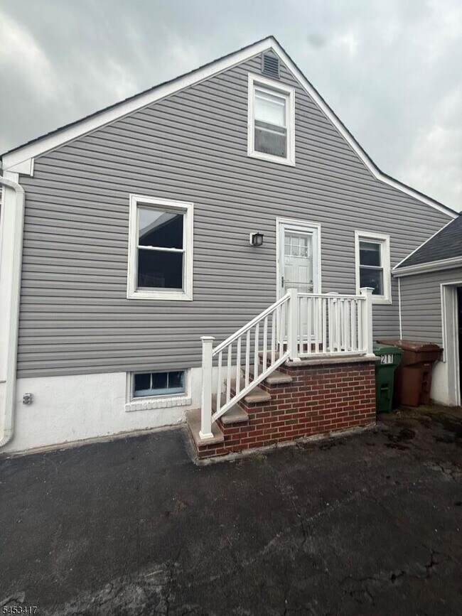 Foto del edificio - 211 Bradford Ave