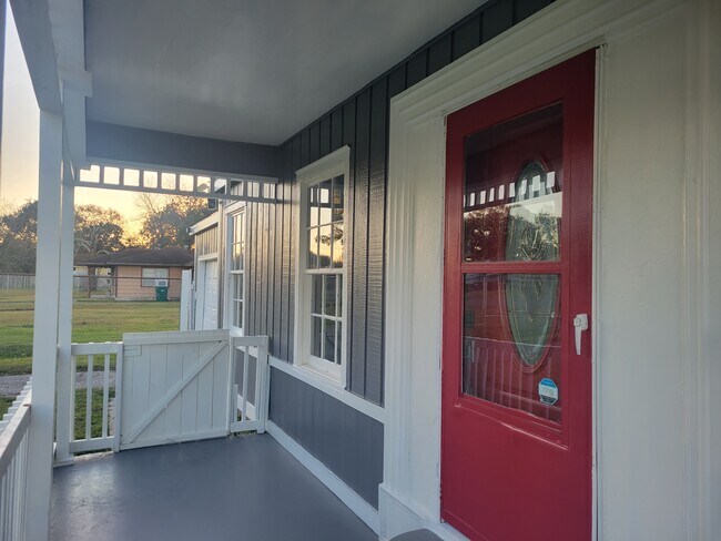 Foto del edificio - 904 Stubbs St