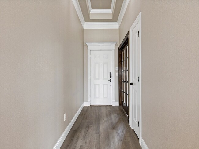 Building Photo - 455 Chisholm Trail