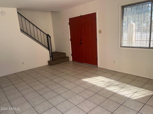 Building Photo - 4047 W Palomino Rd