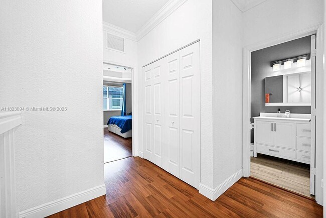 Foto del edificio - 12857 SW 134th St