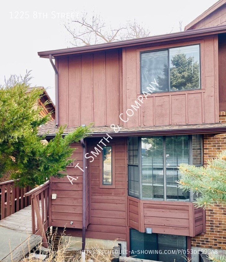 Primary Photo - 1225 8th St