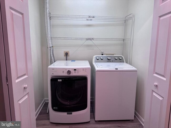 Foto del edificio - 2639 Middle Rd