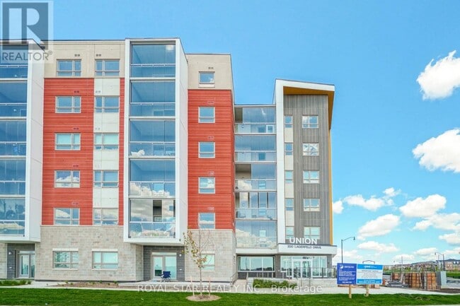 Building Photo - 200-200 Lagerfeld Dr